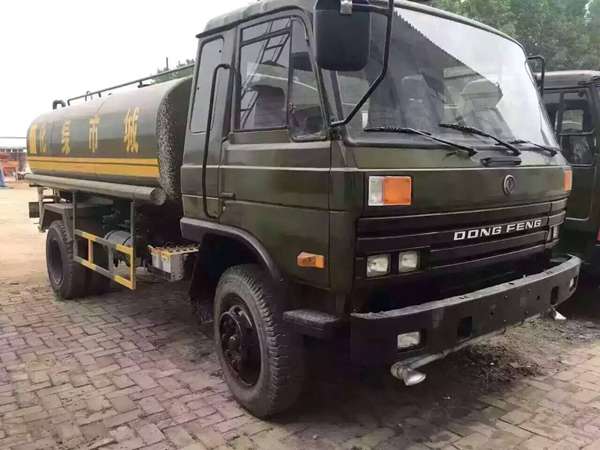 東風(fēng)多利卡8方二手灑水車(chē)廠(chǎng)家直銷(xiāo)（全國(guó)包送）