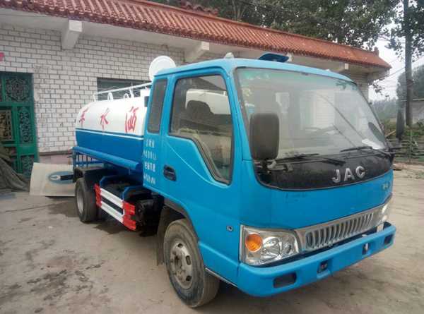 12噸二手灑水車多少錢 出售二手灑水車