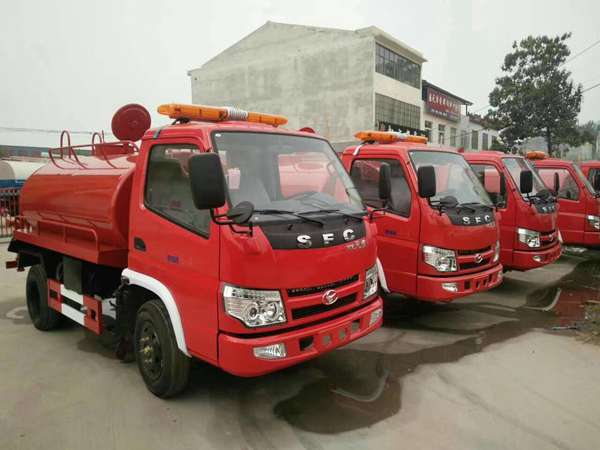 水罐消防車(chē)生產(chǎn)廠家聯(lián)系電話 有現(xiàn)車(chē)