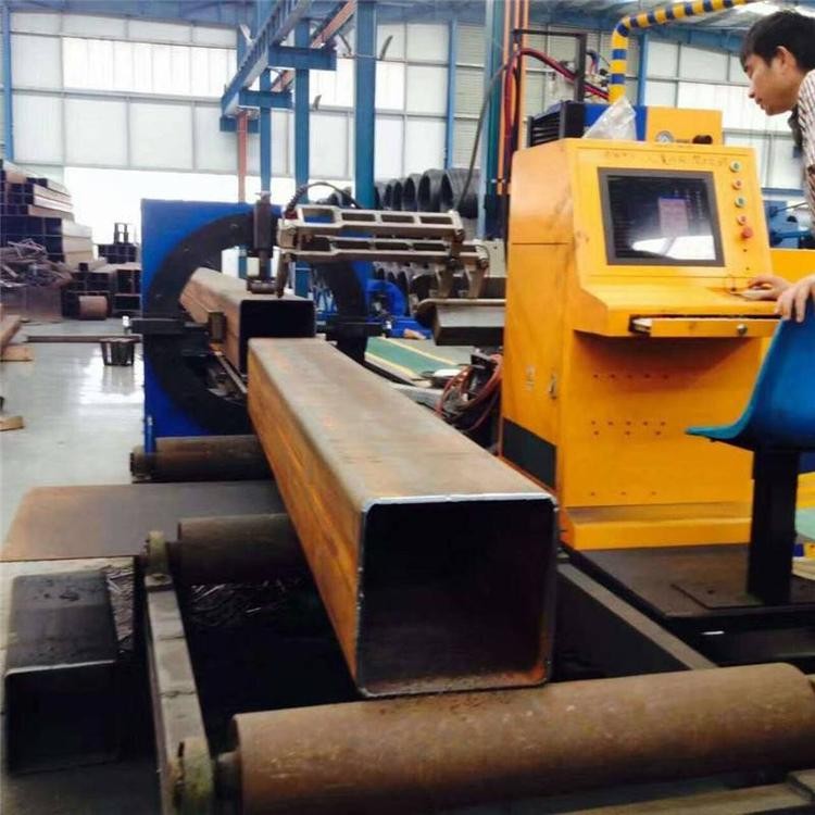 八軸相貫線切割機(jī) 等離子切割機(jī)