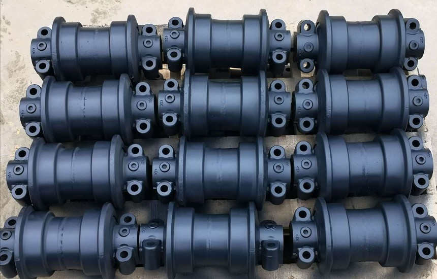 挖掘機(jī)支重輪  pc200    pc300 pc400   pc45