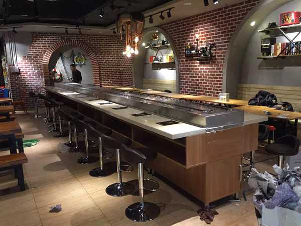 青海西寧轉(zhuǎn)轉(zhuǎn)小火鍋價格