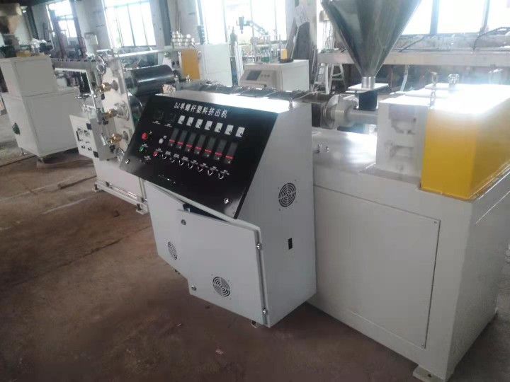 實(shí)驗(yàn)室熔噴設(shè)備一般多少錢(qián)