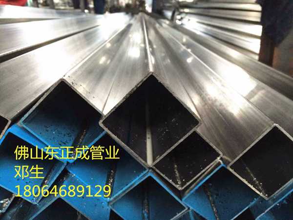 廣西光面不銹鋼方管廠家，鏡面304不銹鋼方管現(xiàn)貨