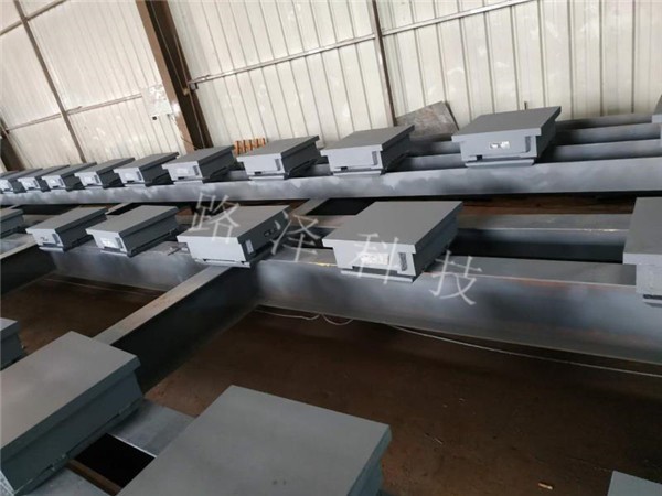 設(shè)計單向滑動抗拉彈性球型鋼支座KLQZ1500DX