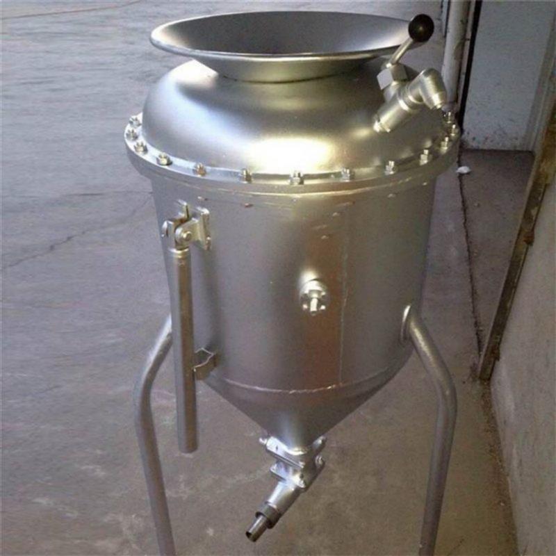 礦用氣動裝藥器