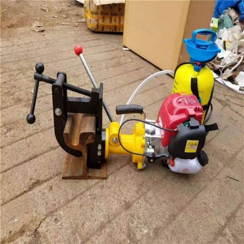 內(nèi)燃式槽型軌鉆孔機