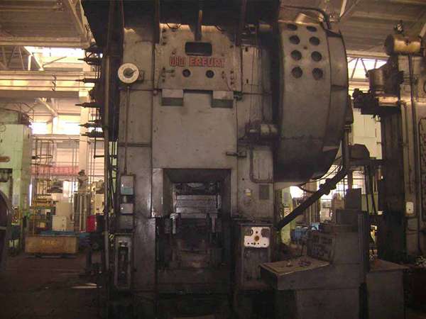出售二手德國(guó)1600噸熱模鍛