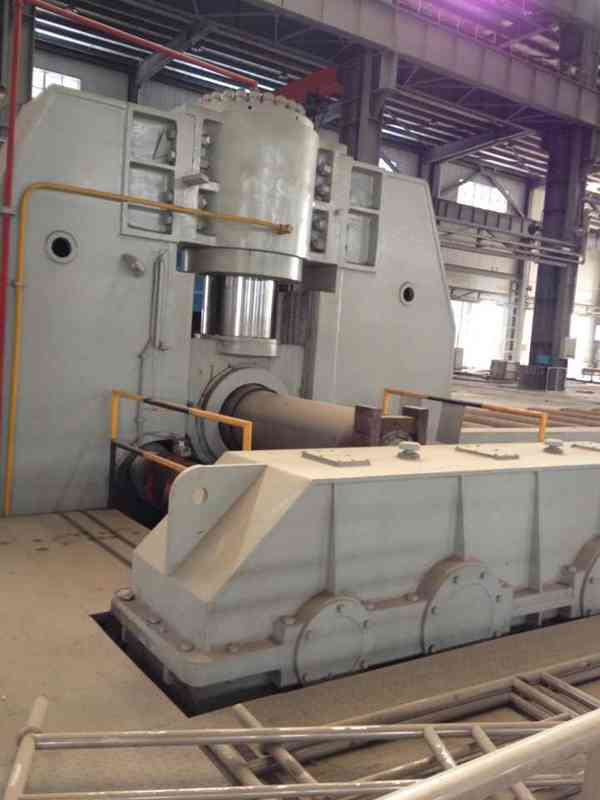 二手國產(chǎn)三輥120-4米卷板機