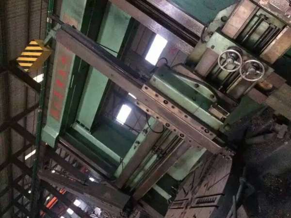 供二手齊齊哈爾二機(jī)4米數(shù)控立式車床一臺(tái)