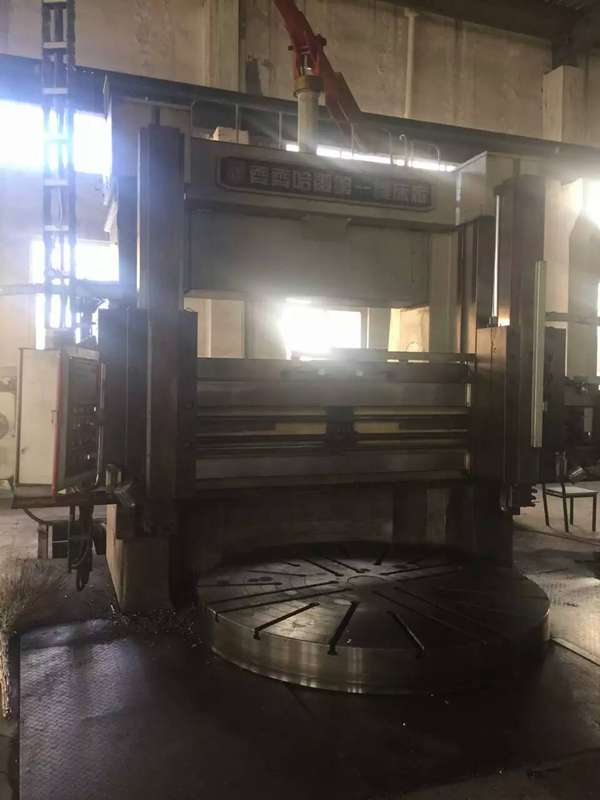 供二手齊齊哈爾一機(jī)2.5米立式車床