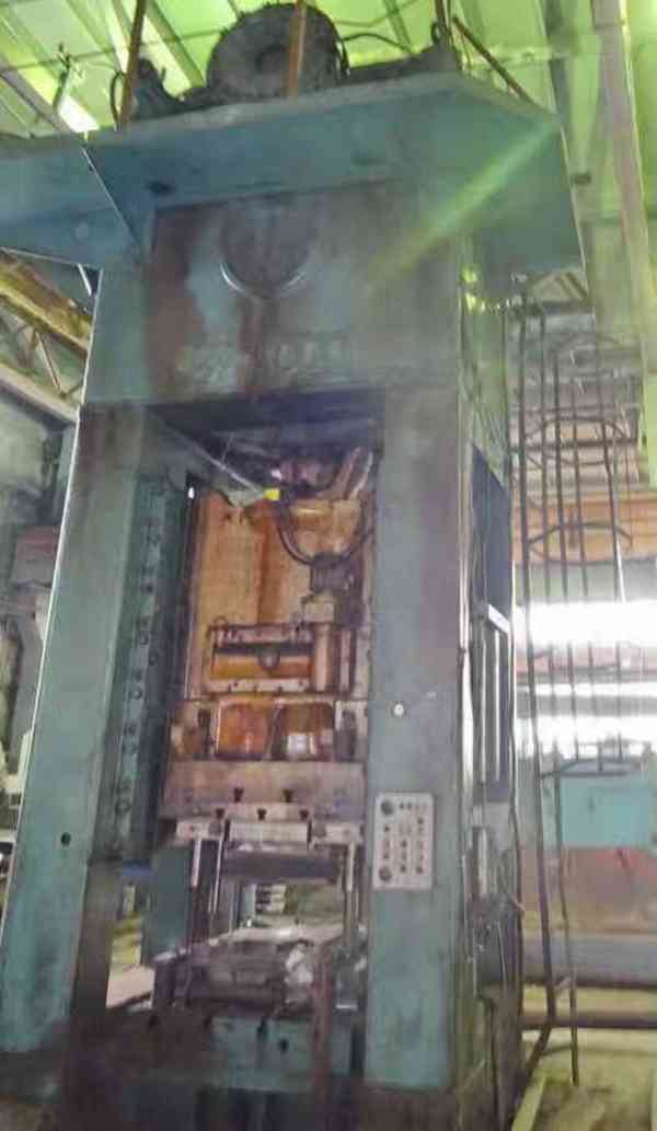 售二手俄羅斯1000噸新型壓力機(jī)9540