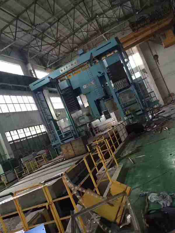 北京一機4—12米數(shù)控龍門鏜銑