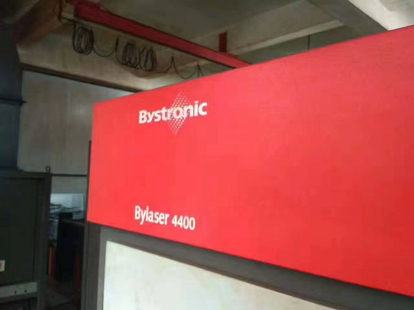 瑞士3015激光切割機