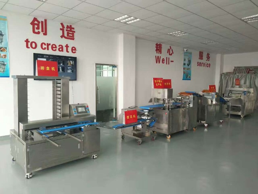 中央工廠包子生產(chǎn)線 雙層皮包子成型機 更好的鎖住湯汁