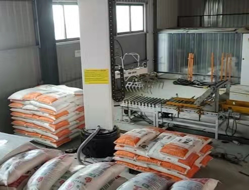 袋裝生物有機(jī)肥立柱式機(jī)械手碼垛