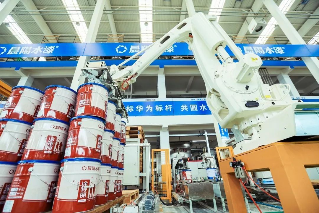 智能碼垛機器人油漆桶裝水碼垛搬運機械手