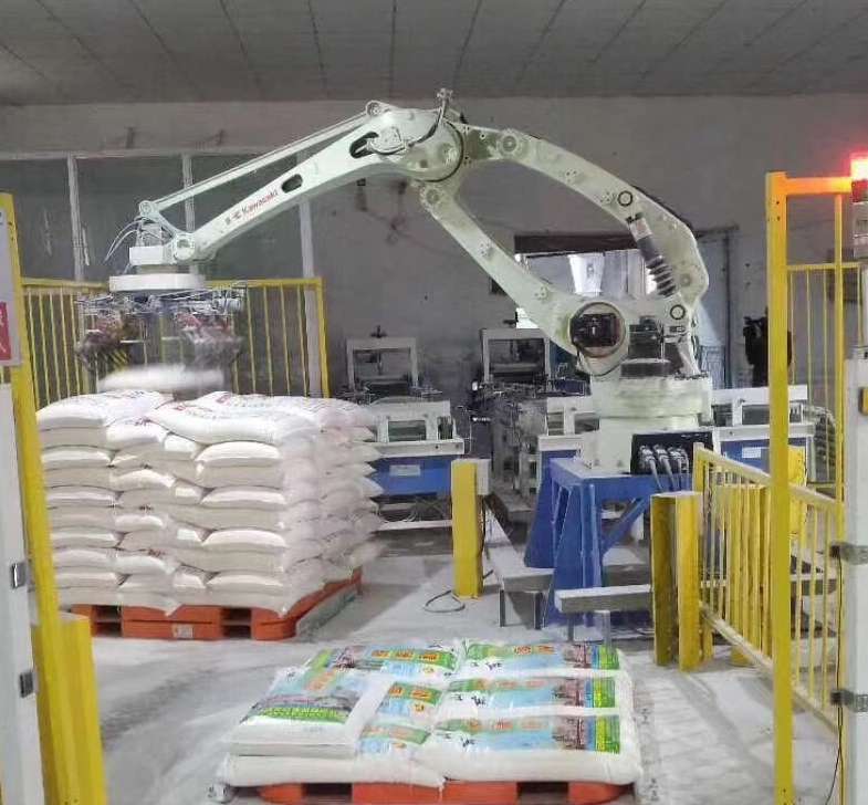 怎樣操作飼料機械手碼垛機立柱碼垛機可以降低故障出現(xiàn)幾率