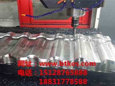 河北泊頭克爾斯木紋型彩石金屬瓦模具