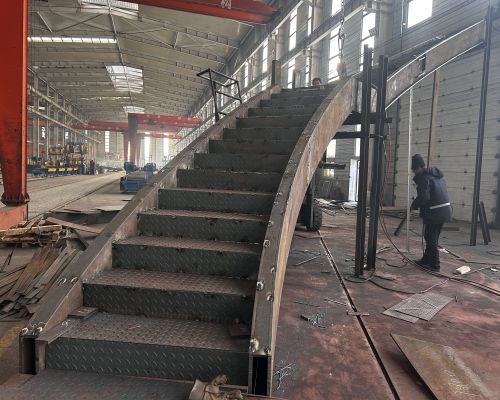鋼結(jié)構(gòu)樓梯安裝制作廠家|分享鋼結(jié)構(gòu)樓梯制作過(guò)程