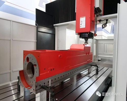 上海亞崴龍門LP4032龍門加工中心