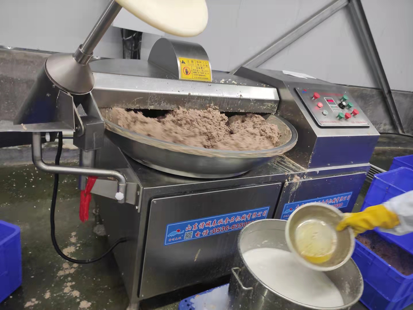 山東沂水寵物食品加工設(shè)備138 6364 6772全套寵物糧機(jī)器以及工藝