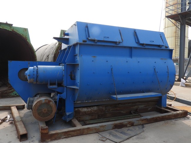 雙臥軸強(qiáng)制式攪拌機(jī)