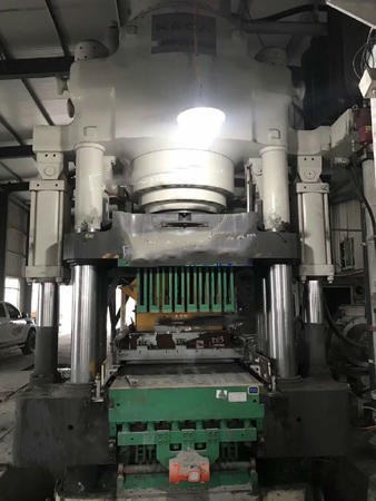 處理二手科達KEDA-1300全自動液壓磚機，九成新