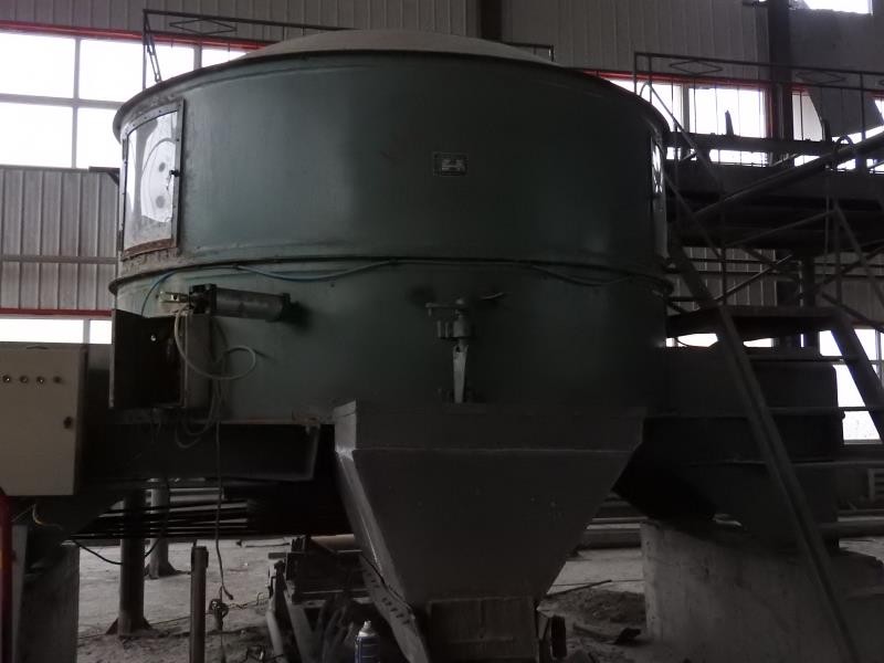 出售九成新1600型南昌海源輪碾機(jī)，設(shè)備狀況良好