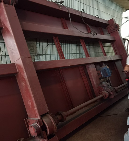 處理二手?jǐn)[渡車，九成新，價(jià)格便宜