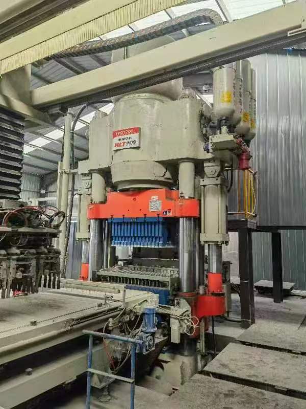 9成新以上     科達(dá)1200磚機