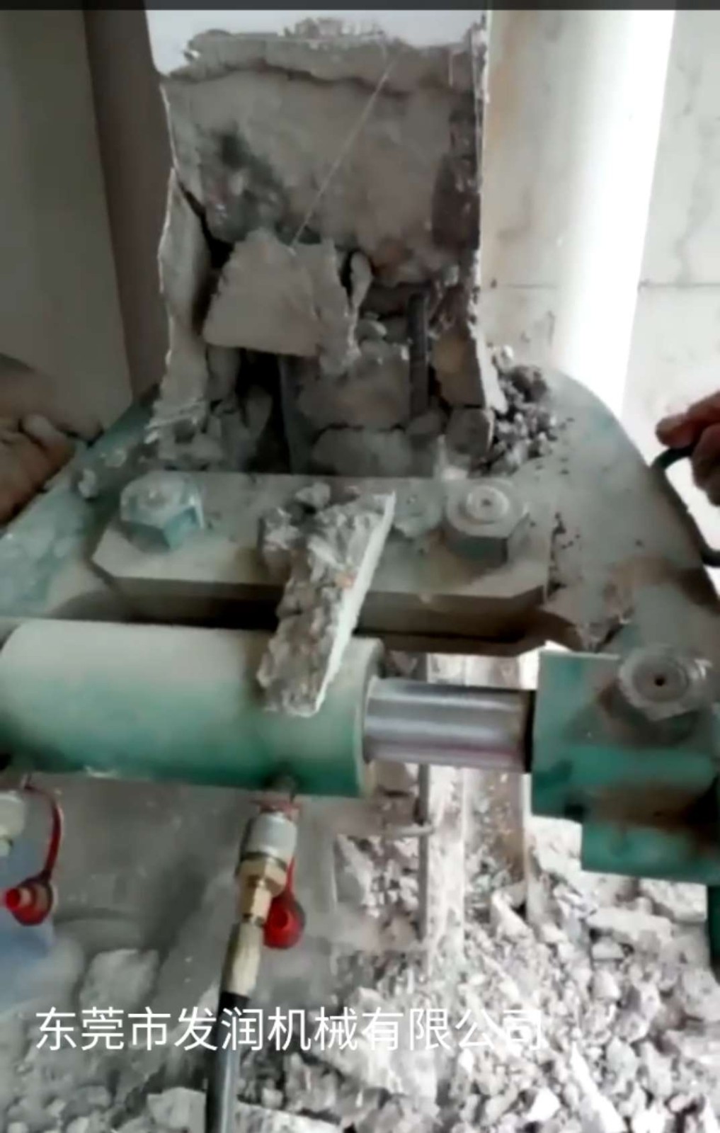 重慶混凝土靜態(tài)陳拆除液壓劈裂機(jī)價(jià)格