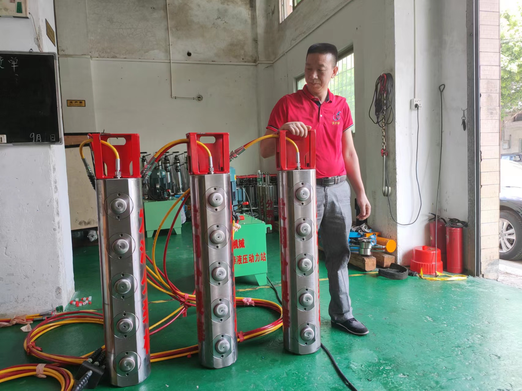 涼城靜態(tài)爆裂石頭靜態(tài)液壓劈石機(jī)市場(chǎng)對(duì)比