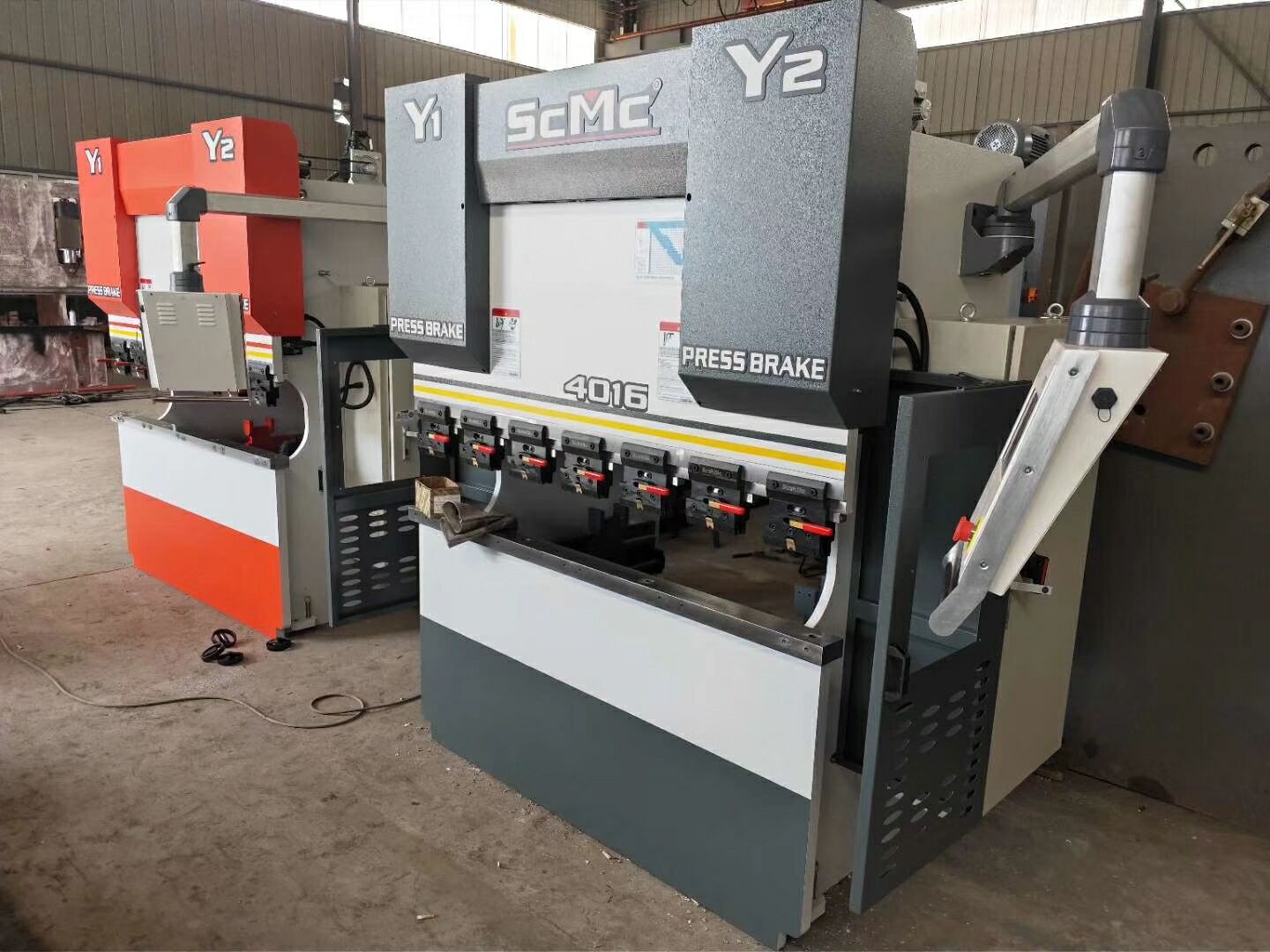 中山   珠海小型數(shù)控折彎?rùn)C(jī)    1.6米折板機(jī)模具