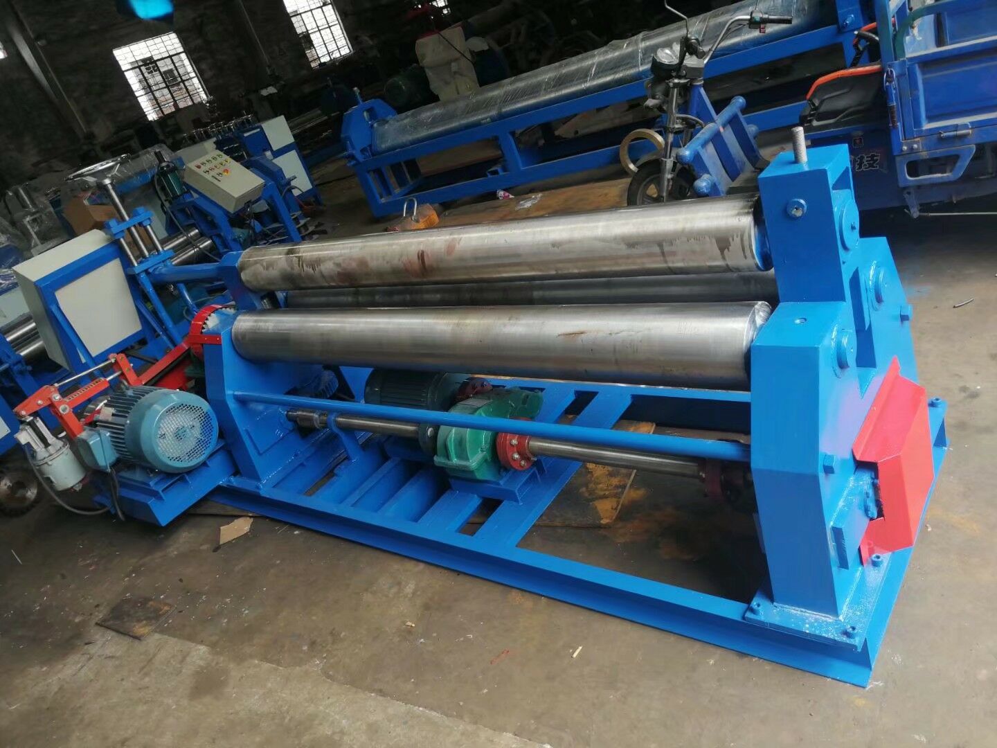 駐馬店三輥卷板機(jī)   全自動(dòng)卷圓機(jī)