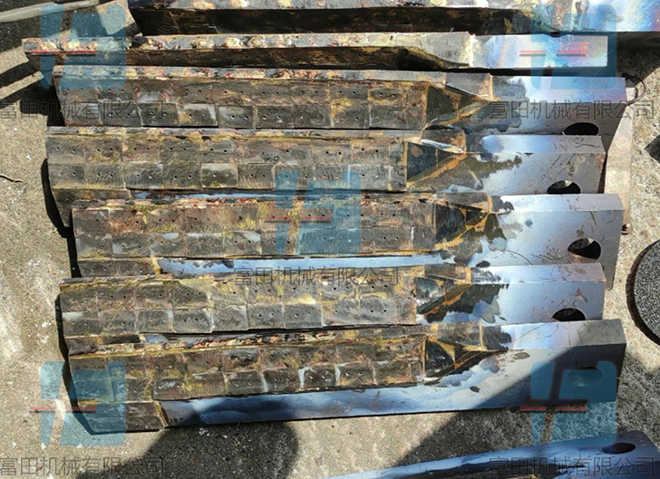 愛立許R28型強(qiáng)混機(jī) 錳鋼槳葉 控溫淬火