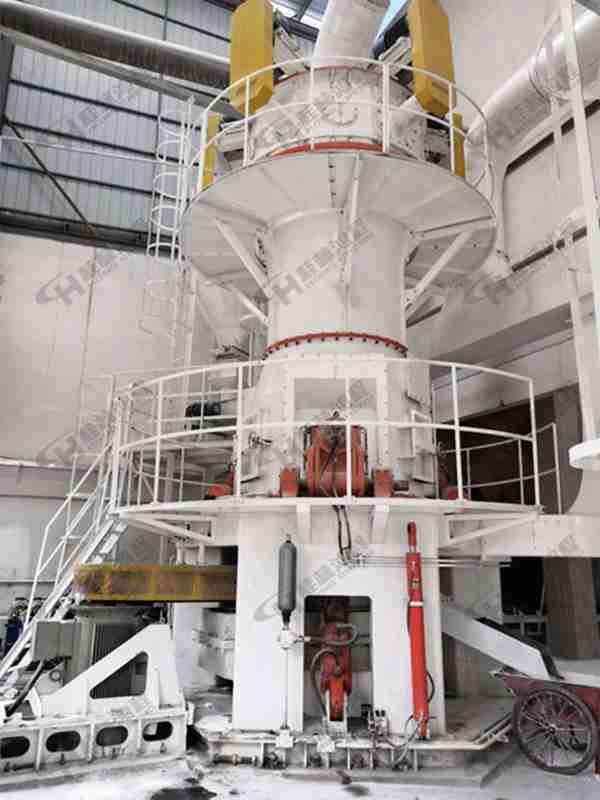 高效粉磨生產(chǎn)線制造商 桂林鴻程HLMX超細(xì)立式磨粉機(jī)