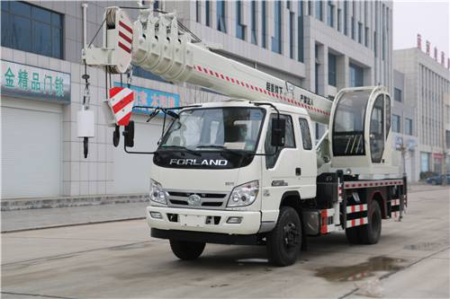 福田底盤8噸吊車
