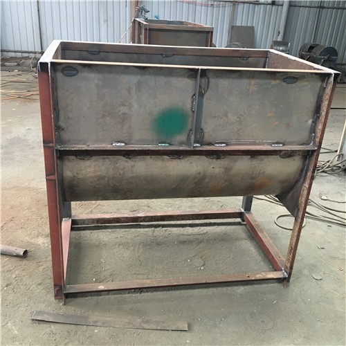 多功能臥式飼料攪拌機(jī) 牛羊馬秸稈草料拌料機(jī)