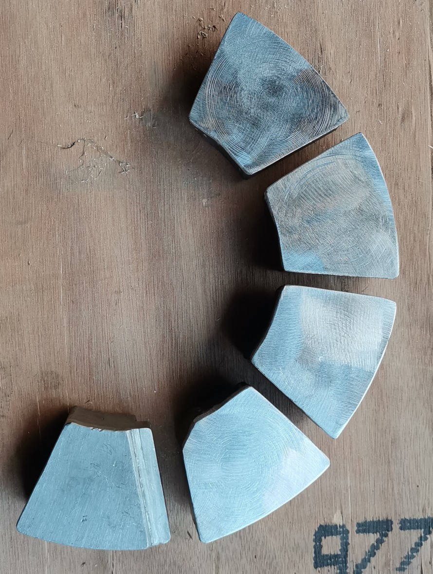 巴氏合金推力瓦來(lái)圖來(lái)樣定制修復(fù)全新制作