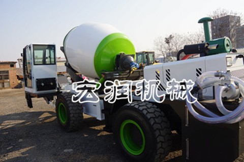 鉸接式1.6方自上料攪拌車 自動(dòng)裝載移動(dòng)式混凝土攪拌車