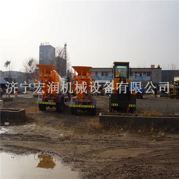 新款4方混凝土攪拌車  四輪多功能混凝土攪拌車 鏟車式鏟斗攪拌車