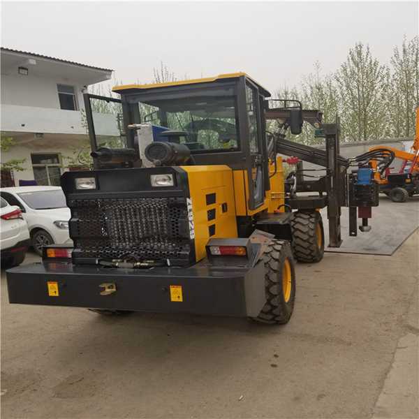 供應(yīng)液壓裝載機(jī)打樁機(jī) 公路液壓護(hù)欄打樁機(jī) 高速波形打樁機(jī)廠家