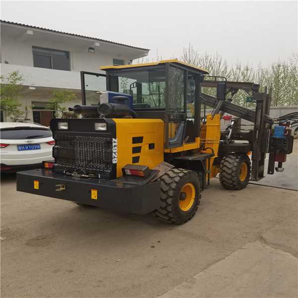 供應(yīng)液壓護(hù)欄打樁機(jī) 高速公路護(hù)欄打樁機(jī) 裝載機(jī)護(hù)欄打樁機(jī)廠家