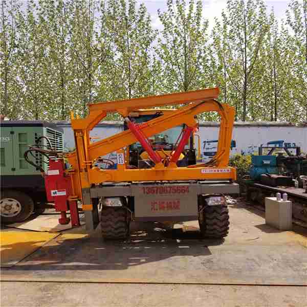 供應(yīng)液壓裝載機(jī)打樁機(jī) 公路液壓護(hù)欄打樁機(jī) 高速波形打樁機(jī)廠家