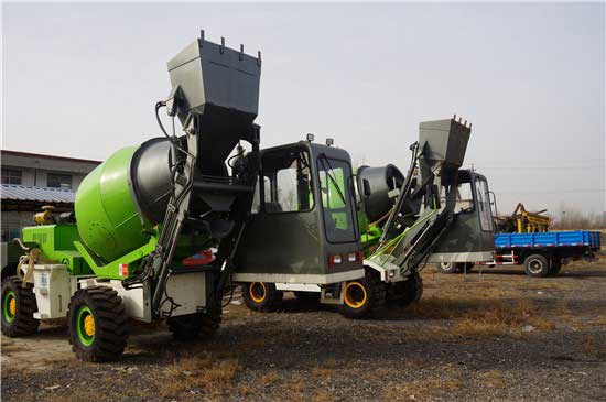 混凝土攪拌車 小型混凝土攪拌車 0.8方鏟斗攪拌車?