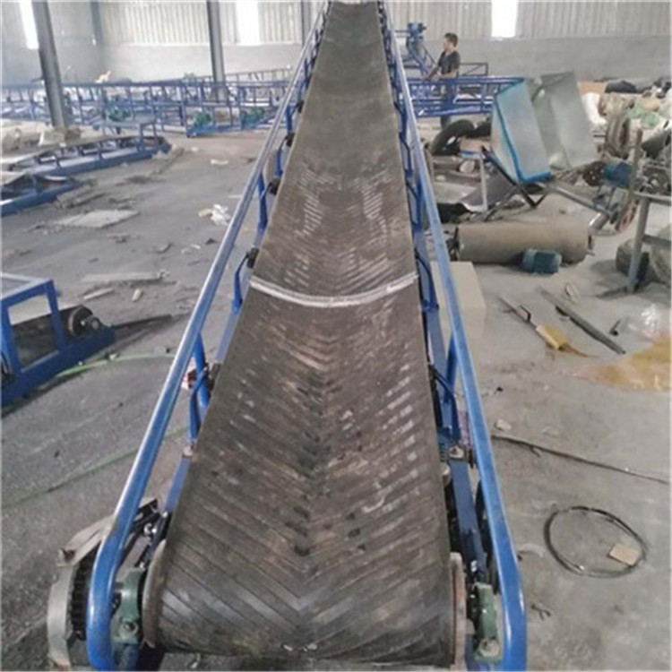 電動(dòng)防滑耐磨皮帶機(jī) 帶式自動(dòng)上料機(jī) 飼料入倉輸送機(jī)