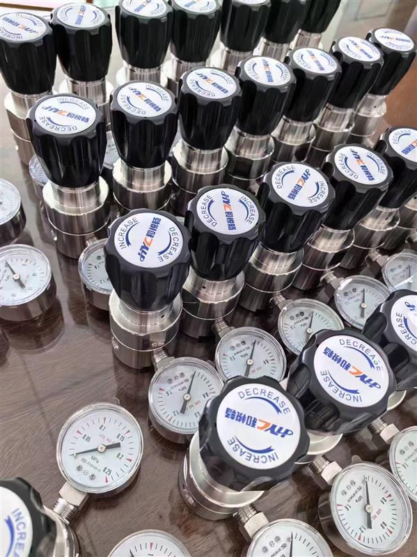 不銹鋼二級(jí)單表減壓器