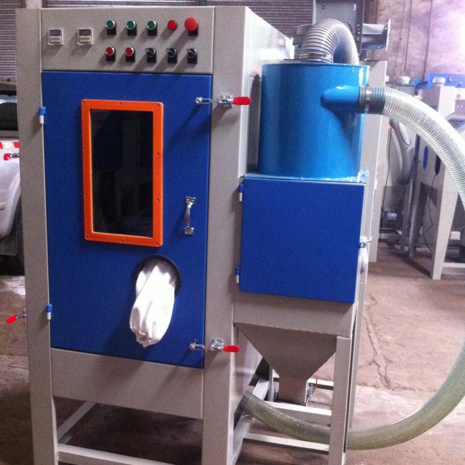 供應(yīng)佛山小型所有金屬制品及非金屬制品表面痕跡消除滾藍式自動噴砂機