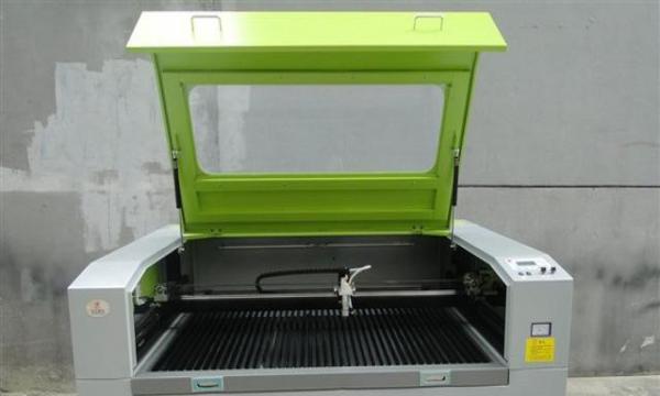 晉中皮革布料激光切割機(jī)1810